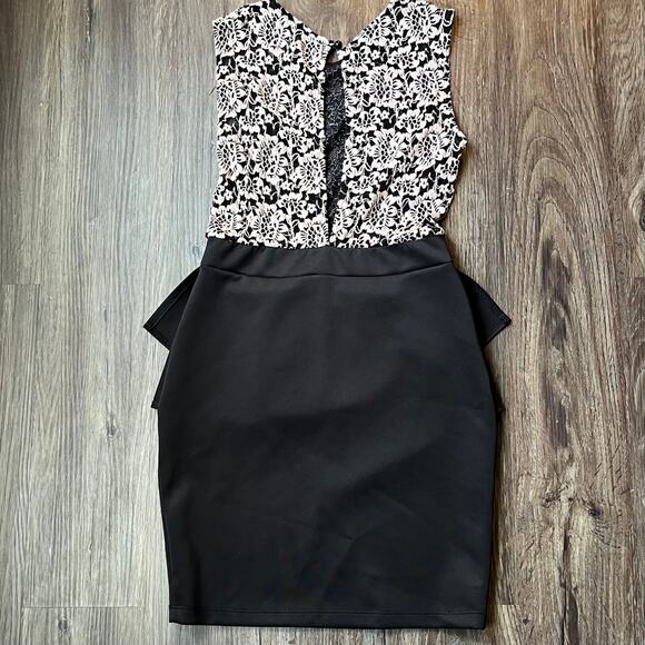 Love Culture Women’s SM peplum lace mini dress - Picture 5 of 5